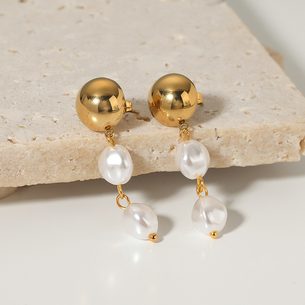 1 par de pendientes colgantes chapados en oro de 18 quilates de acero inoxidable con revestimiento de perlas ovaladas elegantes estilo IG