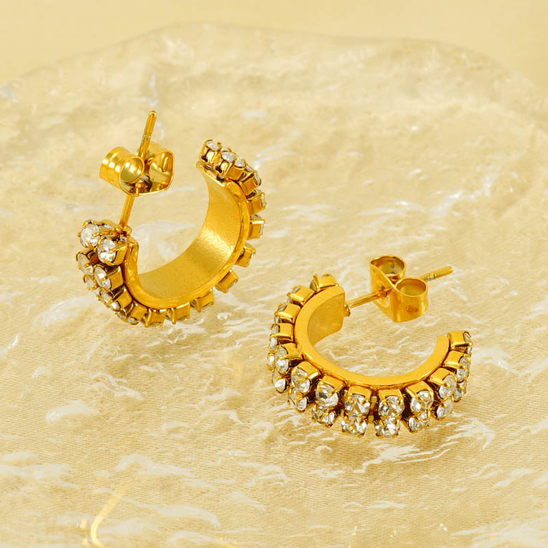 1 par de pendientes elegantes chapados en forma de C para mujer con incrustaciones de acero inoxidable y circonita chapados en oro de 18 quilates