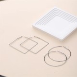 1 par de aretes elegantes y lujosos chapados en color sólido de acero inoxidable chapados en oro de 18 quilates