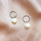 1 par de pendientes colgantes chapados en oro blanco de acero inoxidable chapado en perlas de estilo sencillo y elegante