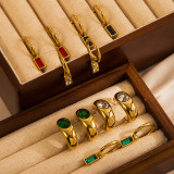 Pendientes colgantes de circonita con incrustaciones chapadas en oro de acero inoxidable cuadrado en forma de C a la moda, 1 par