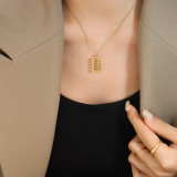 Venta al por mayor 1 pieza Chinoiserie Abacus titanio acero 18K chapado en oro colgante collar