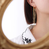 Pendientes exagerados Ins populares de otoño e invierno con diseño de borla larga Retro, pendientes de oro de 18 quilates de acero de titanio
