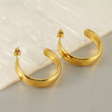 1 par de aretes chapados en oro de 18 quilates de acero inoxidable pulido en forma de C de estilo Simple y elegante