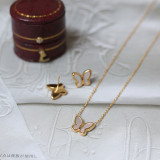 Estilo japonés Mariposa de lujo suave Concha blanca tridimensional Conjuntos de collar con aretes elegantes y hermosos Acero de titanio Chapado en oro de 18 quilates