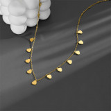 Collar chapado en oro de 18 quilates con revestimiento de acero de titanio con forma de corazón de pentagrama de estilo simple