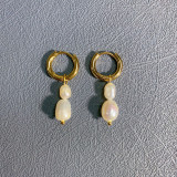 1 par de pendientes chapados en oro de 18 quilates con perlas redondas de agua dulce, elegantes y simples, chapados en acero y titanio