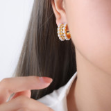 1 par de elegantes y lujosos pendientes chapados en oro de 18 quilates con incrustaciones geométricas de estilo barroco, perlas artificiales de acero inoxidable y diamantes de imitación