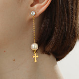 1 par de pendientes chapados en oro con incrustaciones de perlas y circonitas en forma de corazón y hoja de arce cruzadas de estilo Simple