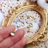 Pendientes de botón de acero de titanio con forma de corazón dulce, 1 pieza