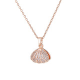 Collar de circón de perlas artificiales de diamante de acero titanio de concha de estilo simple de moda
