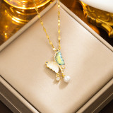 Collar con colgante de circonio y perlas chapado en oro de 18 quilates de acero inoxidable con mariposa de estilo clásico a granel