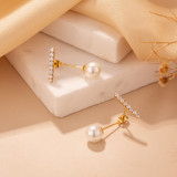 1 par de pendientes chapados en oro con incrustaciones redondas informales de acero inoxidable con perlas de imitación y circonitas