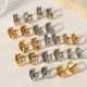 1 par de pendientes chapados en oro de 18 quilates con incrustaciones de bloques de color de estilo simple y diamantes de imitación de acero inoxidable