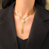 Venta al por mayor, collar de perlas artificiales chapado en oro de acero titanio con borla redonda elegante de 18 quilates