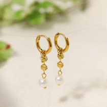 1 par de pendientes colgantes chapados en oro de 18 quilates de acero inoxidable chapado en perlas redondas estilo IG estilo Simple