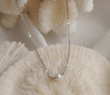 Precioso collar de clavícula de perlas de acero titanio clásico romántico