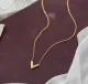 1 pieza Collar con colgante chapado en acero de titanio en forma de V, estilo simple