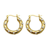 1 par de pendientes de aro chapados en oro y perlas con incrustaciones de Pulido de metales de acero inoxidable en forma de U elegantes