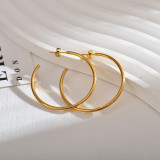 1 par de pendientes chapados en oro de 18 quilates de acero inoxidable chapado en forma de C de estilo clásico