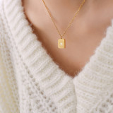 Otoño e invierno coreano nuevo colgante geométrico de piedra Hao collar chapado en oro de acero de titanio 18k