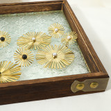 1 par de pendientes colgantes chapados en oro de 14K con incrustaciones de acero y titanio con flor exagerada de estilo Vintage