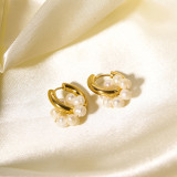 1 par de pendientes chapados en oro de 18 quilates con perlas de agua dulce de acero inoxidable chapado redondo estilo francés estilo británico
