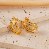 1 par de pendientes chapados en oro de acero inoxidable chapado en forma de C en forma de U de estilo simple