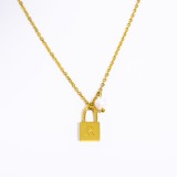 Collar con colgante chapado en oro de 18 quilates con cierre de letras de estilo simple informal y acero de titanio con revestimiento de perlas