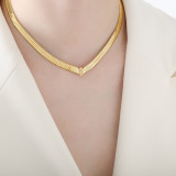 Collar chapado en oro de 18 quilates con incrustaciones de acero y titanio de color sólido lujoso retro hip-hop