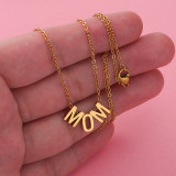 Collar con colgante chapado en acero inoxidable con letra MOM de moda, 1 pieza