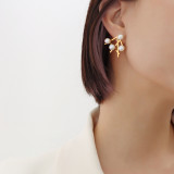 Marka-pendientes geométricos de perlas de imitación irregulares, adorno Ins de estilo francés, aretes de oro de 18K de acero de titanio para mujer F525