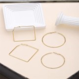 1 par de aretes elegantes y lujosos chapados en color sólido de acero inoxidable chapados en oro de 18 quilates