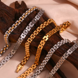 Collar chapado en oro de 18 quilates con revestimiento de acero inoxidable redondo de estilo clásico de estilo simple