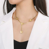 Collar con colgante chapado en oro de 18 quilates con revestimiento de acero titanio y acero inoxidable con mariposa de estilo moderno y elegante