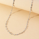Collar básico de acero inoxidable con forma de corazón
