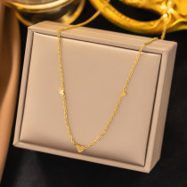 Collar chapado en oro de 18 quilates con revestimiento de acero de titanio con forma de corazón de estilo simple y dulce