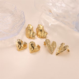 1 par de pendientes chapados en oro de acero inoxidable con forma de corazón de estilo Simple