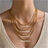 Collar chapado en oro de 18 quilates con revestimiento de acero inoxidable de color sólido de estilo clásico
