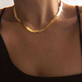 Collar chapado en oro de 18 quilates con incrustaciones de acero de titanio geométrico de estilo simple retro