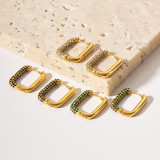 1 par de pendientes chapados en oro de 18 quilates con diamantes de imitación de acero inoxidable con incrustaciones en forma de U de estilo simple
