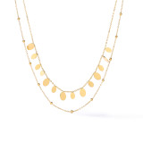 Collar con colgante chapado en oro de 18 quilates con revestimiento de acero de titanio y mariposa ovalada de estilo moderno
