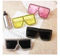 Oversize Square Sunglasses Women Fashion Luxury rhinestone Sunglasses Big Shades Transparent Pink Yellow Sun Glasses Female
