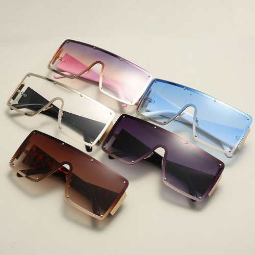 2020 New Square Sunglasses Women Fashion Oversized Metal Frame Vintage Glasses Men Shades Retro Gradient Colors Oculos UV400