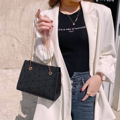 2021 Women Purses And Handbag Fashion Red Love Heart Shape Shoulder Bag Women Chain crocodile Pattern Purse And Clutch Bag