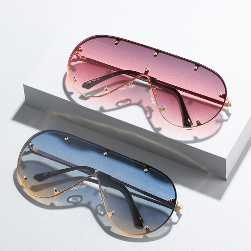 2023  New Luxury Brand One Piece Rivet Sunglasses For Women Vintage Alloy Gradient Flat Sun Glasses Men Retro Shield Uv400 Shades