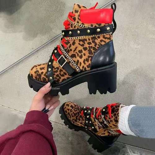 Botas Mujer Plataforma Punk Belt Buckle Rivets Studded Women Chunky Heel Boots Round Toe Plus Size Women'S Shoes Martin Boots