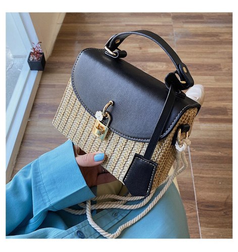Designer Handbags Ladies Bags 2021 Niche Design New Fairy Woven Handbag Retro One-shoulder Messenger Small Square Bag