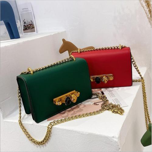 Metal Double Chains Skeleton Button Handbag for Women Small Desginer Fashion Crossbody Bag New PU Messenger Bags Solid Handbags