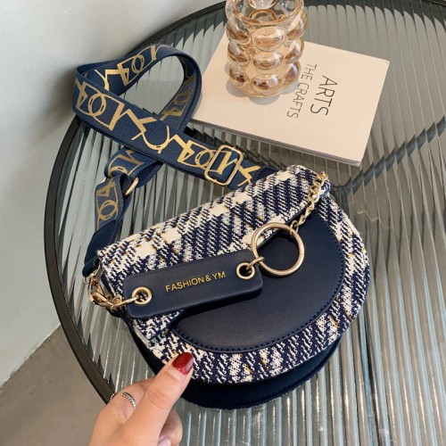 Personalized Luxury Fashion Messenger Bag 2021 New Fashion Plaid Single Shoulder Saddle Bag Wide Shoulder Strap Messenger Bag